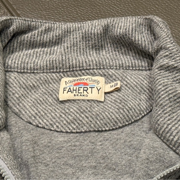 Faherty Men's legend sweater quarter zip Light Gray Zip-Up Sweater sweatshirt - Picture 4 of 4